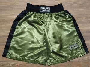 Shorts de Muay Thai sur mesure, coutures résistantes, matière légère, parfait pour le kickboxing et la boxe. - Product Image 6