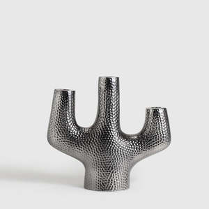 Support de bougie en aluminium martelé nickelé à 3 bras, personnalisable pour la décoration de la maison et de mariage, écologique et durable - Product Image 3