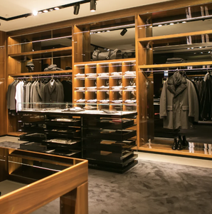 Perchero de ropa ajustable en 4 direcciones de acero inoxidable cromado para exhibición en tiendas minoristas - Product Image 6