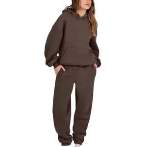 Vente directe en usine-Ensemble 2 pièces de vêtements décontractés pour femmes de haute qualité Survêtement d'hiver fabriqué à partir de survêtements Grande taille Vêtements en gros - Product Image 3