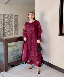 <b>Women</b> Traditional Vintage Quick Dry <b>Kurta</b> Set Maroon Regular Fit Regular Length Ethnic Wear India Pakistan Casual Style 86631 - Product Image 2