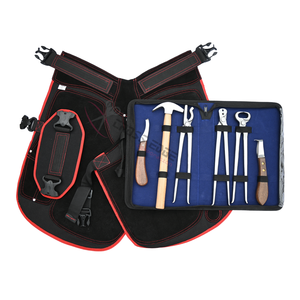 Tablier de fermeur professionnel avec marteau à crins, tire-clous, couteau à crins, cisaille à crins et outils de coupe - Product Image 3