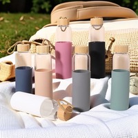 Mug de voyage en verre minimaliste à paroi simple de 550 ml avec couvercle en bambou, anti-fuite et réutilisable, portable pour un usage extérieur unisexe