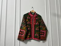 Veste bleue en velours Suzani tricoté et matelassé, respirante, faite à la main, brodée de lettres, style bohème, ethnique, écologique, pour festival