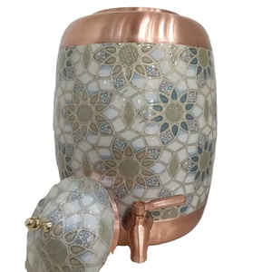 Distributeur d'eau en cuivre pur imprimé de qualité supérieure de 8 litres / Matka avec robinet anti-fuite, design classique pour la maison et le bureau, bienfaits ayurvédiques pour la santé - Product Image 1