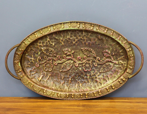 Bandeja Ovalada de Metal con Acabado Antiguo, Patrón Floral en Relieve, Centro de Mesa Decorativo, Plato para Servir, Venta al Por Mayor - Product Image 1