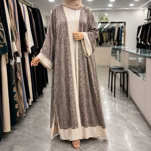 Abaya Larga Premium Estilo Dubái para Mujer, para Eid |   Kaftán Abierto por Delante con Estampado de Lujo, Prenda Islámica Elegante para Mujer - Product Image 4