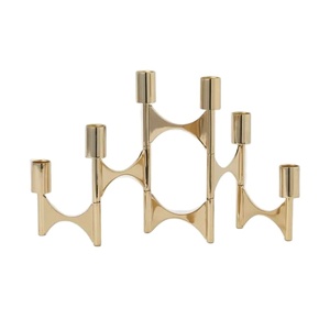 Bougeoir moderne en aluminium avec plusieurs bras Bougeoir en métal doré Pièce maîtresse décorative de luxe pour la décoration intérieure - Product Image 1