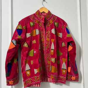 Chaqueta Bomber de Terciopelo Rosa con Bordado Suzani, Estilo Hippie Vintage, Cálida para Invierno, Ecológica, Transpirable, Acolchada con Diseño Floral - Product Image 1