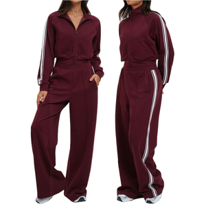 Survêtement pour femmes en velours chaud à capuche, idéal pour la course à pied, le jogging, le sport et les loisirs, disponible en grandes tailles - Product Image 1