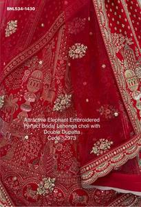 Tenue de mariage en soie Gadhwal avec broderie dorée et motifs, fil Zari et sequins, travail de diamants, Lehenga Choli, exportateur indien - Product Image 4