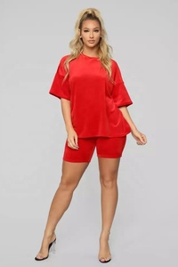 ชุดเสื้อกางเกงผ้ากำมะหยี่สำหรับผู้หญิงชุดกางเกงขาสั้นผ้ากำมะหยี่โอเวอร์ไซส์ชุดผ้ากำมะหยี่ออกแบบได้ตามต้องการชุดเสื้อกางเกงขาสั้นนักปั่นจักรยานสีทึบ2022 - Product Image 5