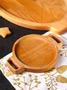Assiettes de mariage rondes en bois modernes avec design personnalisé gravé, vaisselle jetable écologique - Product Image 5
