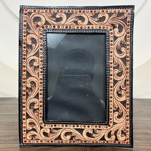 Nouveau cadre photo de table en cuir de vachette de haute qualité personnalisé design repoussé à la main cadre photo moderne de luxe rustique décor à la maison - Product Image 4