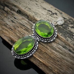 Pendentif rectangulaire en pierre précieuse vert péridot – Pendentif en argent plaqué - Product Image 5