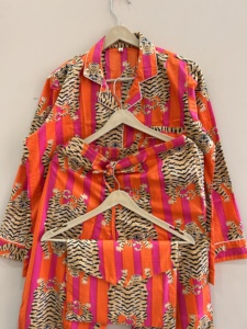 ชุดนอนผ้าฝ้ายพิมพ์ลายอินเดีย ชุดลำลองแสนสบาย ชุดนอนหรูหรา ชุดนอนสำหรับวันหยุดฤดูร้อน - Product Image 3