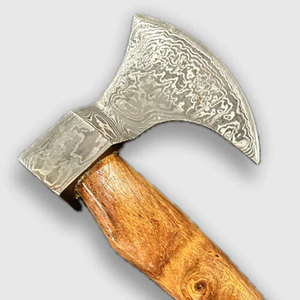 Hache en acier de Damas, artisanale, tête en acier forgé, manche en bois naturel, collection classique, outil de présentation - Product Image 4