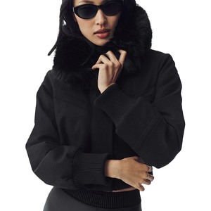Nouvelle veste en laine pour femme de qualité supérieure, avec garniture en fausse fourrure, mélange de laine, veste d'hiver de luxe, vêtement d'extérieur court, fabricant OEM personnalisé - Product Image 4