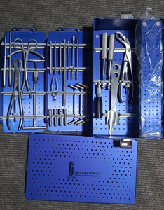Kit chirurgical orthopédique pour traumatismes, plaques et vis de fixation des fractures, instruments pour hôpitaux et soins intensifs, kit d'instruments pour petits fragments - Product Image 1