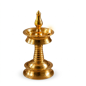 Lampe à huile traditionnelle en laiton Kuthu Vilakku, Diya indienne du Kerala pour la décoration des temples et des maisons, Diwali, fabricant en gros - Product Image 1