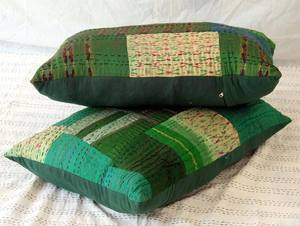 Funda de Cojín Artesanal de Seda Sari con Bordado Kantha, Estilo Bohemio, Cierre de Cremallera, Personalizable, Patchwork Indio, para el Hogar - Product Image 4