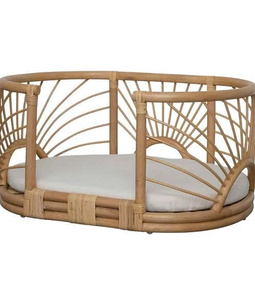 Un refugio acogedor para tu mascota que ofrece a tu compañero peludo un lugar cálido y relajante para descansar. Cama de ratán para mascotas. - Product Image 2