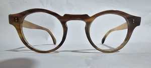 Gafas de Sol de Cuerno de Buey Orgánico con Diseño Único Hecho a Mano, Forma Contemporánea y Elegante, Personalización de Marca y Montura Natural - Product Image 4