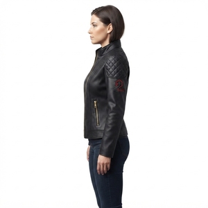 Chaqueta de moto de cuero sintético PU negra para mujer - Abrigo corto de motociclista desmontable con hombros acolchados, corte ajustado, forro de poliéster para otoño/invierno - Product Image 3