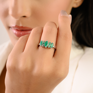 Elegante Anillo de Plata con Corte Marquesa y Esmeralda, Diseño de Joyería Fina al por Mayor, Joyería Fina para Mujer - Product Image 2