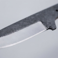 Lame en acier au carbone OEM en gros, vierge, squelettisée, pleine longueur, pour couteau de chasse, de camping et de dépecage, fourniture pour lamesseurs DIY, usine