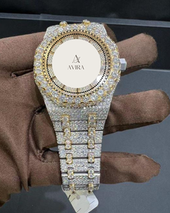 Reloj de Acero Inoxidable con Cristales de Zafiro y Moissanita Dorada, Diseño Analógico de Moda, Totalmente Adornado con Piedras, Venta al por Mayor - Product Image 4