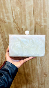 Pochette de soirée en résine avec pierres, idéale pour les magasins d'accessoires de mode, à revendre en couleur personnalisée, fabriquée à la main par MULTI CRAFT - Product Image 3