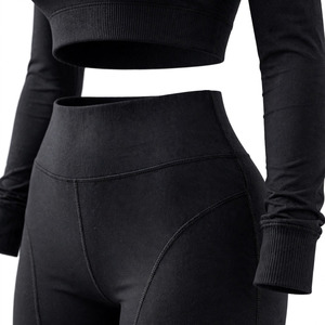 Ensemble de yoga 2 pièces personnalisé pour femme : haut court à manches longues et col rond, leggings taille haute pleine longueur, extensible et sans coutures - Product Image 6