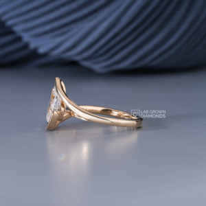 แหวนมอสซาไนต์ทรงลูกแพร์ทองคำขาว 14K สำหรับผู้หญิง หรูหรา น้ำหนักรวม 1.05 กะรัต น้ำหนัก 2.28 กรัม ของขวัญเครื่องประดับชั้นดีสำหรับงานแต่งงานและงานหมั้น - Product Image 3