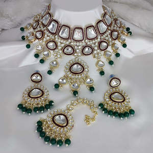 Ensemble de collier ras du cou plaqué or pierre Kundan et Meenakari 10573819 Parure de bijoux fins - Product Image 1
