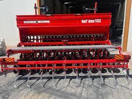 Semoir agricole professionnel de précision à aspiration avec boîte de vitesses, 16 rangs, 200-260 CV, haute productivité, à vendre - Product Image 2