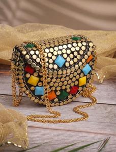 Sac à main de soirée pour femme, en métal doré, avec rivets, style bohème, forme demi-lune, chaîne, grande capacité, pour mariage - Product Image 5