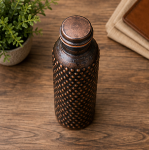Bouteille en cuivre pur à motif de points en relief bronze foncé, design traditionnel, portable pour les voyages - Product Image 4