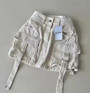 Shorts élégants et stylés pour femmes, coupe régulière, respirants, 100% coton, look fuselé, conçus pour les passionnées de mode à la recherche d'un style unique - Product Image 6