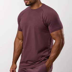 T-shirts de sport personnalisés pour hommes - Tricotés 100% coton, impression par sublimation, protection UV, respirants, écologiques, anti-plis, séchage rapide - Product Image 5