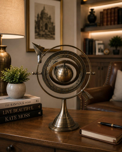 Sculpture d'astrolabe vintage avec anneaux célestes rotatifs, décoration de bureau nautique astronomique antique, cadeau - Product Image 5