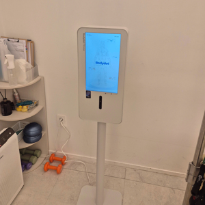 เครื่องวิเคราะห์สุขภาพอัจฉริยะ Bodydot BDF1000 ที่ใช้พลังงานจาก AI โครงอะลูมิเนียมอัลลอยด์ที่ยืดหยุ่นได้ ไม่สามารถพับเก็บได้ ติดตามสุขภาพทั่วร่างกาย - Product Image 1