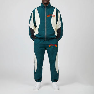 Ensemble de survêtement d'hiver personnalisé pour homme, coupe-vent imprimé, pantalon de jogging régulier, ensemble de sport en nylon réfléchissant 2026 - Product Image 4