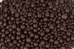 Vente en gros de chocolat noir composé halal, billes croustillantes au cacao, 1 kg, pour la décoration de gâteaux et confiseries, fabricant halal OEM/ODM - Product Image 5