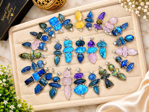 Nuevo Colgante de Cristal de Ágata Natural de Primera Calidad, Gema Triple Tallada en Aleación, Estilo Feng Shui, Venta al Por Mayor - Product Image 6