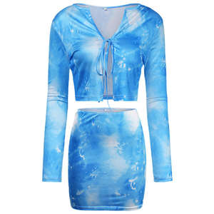 Ensemble 2 pièces pour femmes de haute qualité et tendance, haut à col rond uni et short tricoté au-dessus du genou pour les sorties en boîte de nuit - Product Image 5