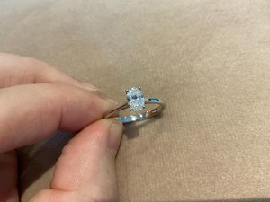 Anillo solitario de diamante de corte ovalado de 1 quilate de moissanita para mujer, joyería moderna y brillante de plata 925 original para ocasiones de boda - Product Image 2