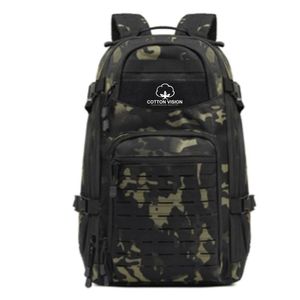 Sac à dos tactique 45L en gros, imperméable avec fermeture éclair, idéal pour le camping, la randonnée, la chasse, la gym, le travail et les voyages - Product Image 6