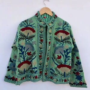 Veste courte brodée TNT Suzani pour femme, style ouzbek, veste d'hiver, style bohème chic, vêtements d'extérieur - Product Image 1