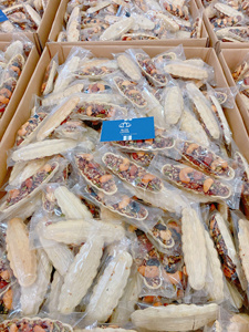 Assortiment de noix et de fruits à coque : Amandes grillées, Noix de cajou, Graines de tournesol, Graines de courge, Noix de pécan, Noisettes, Noix de Grenoble. Sucré, sans gluten, sans sucre, dur. - Product Image 4